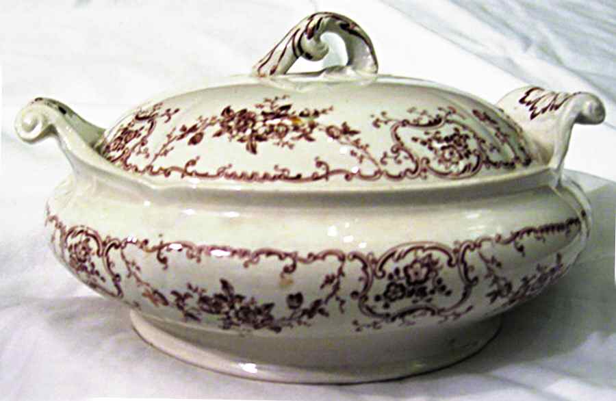 Arlington Round Covered Vegetable by T & R Boote-1