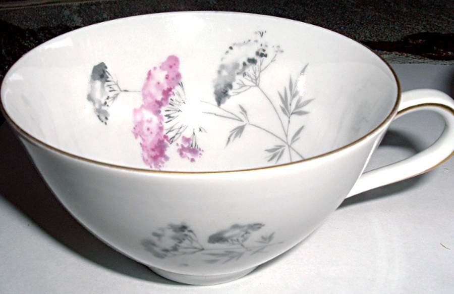 8712 Flat Cup & Saucer Set by Bareuther & Co-1