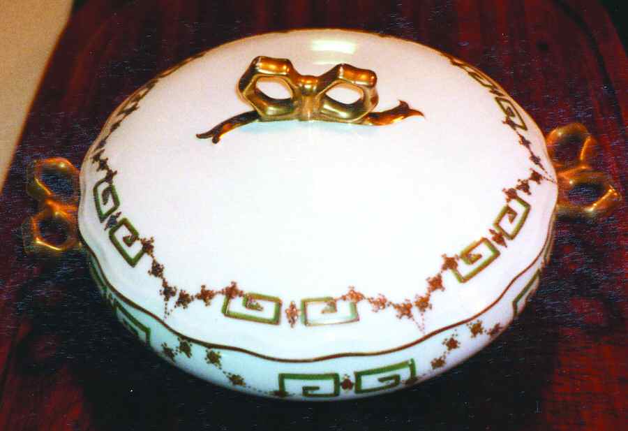 BLH45 Round Covered Vegetable by Blakeman & Henderson-1