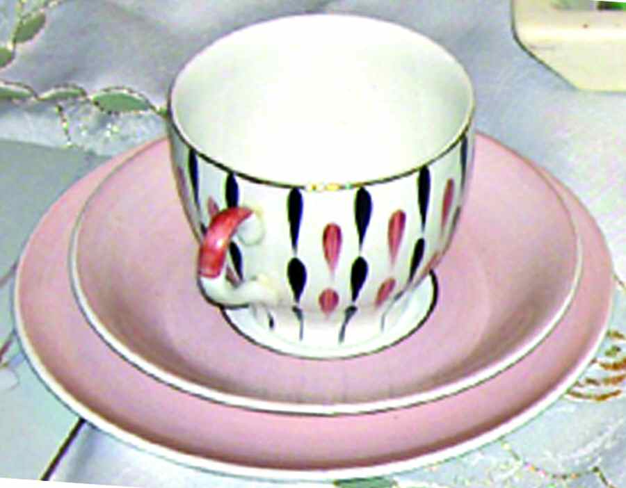 BTT41 Flat Cup & Saucer Set by Barratts-1