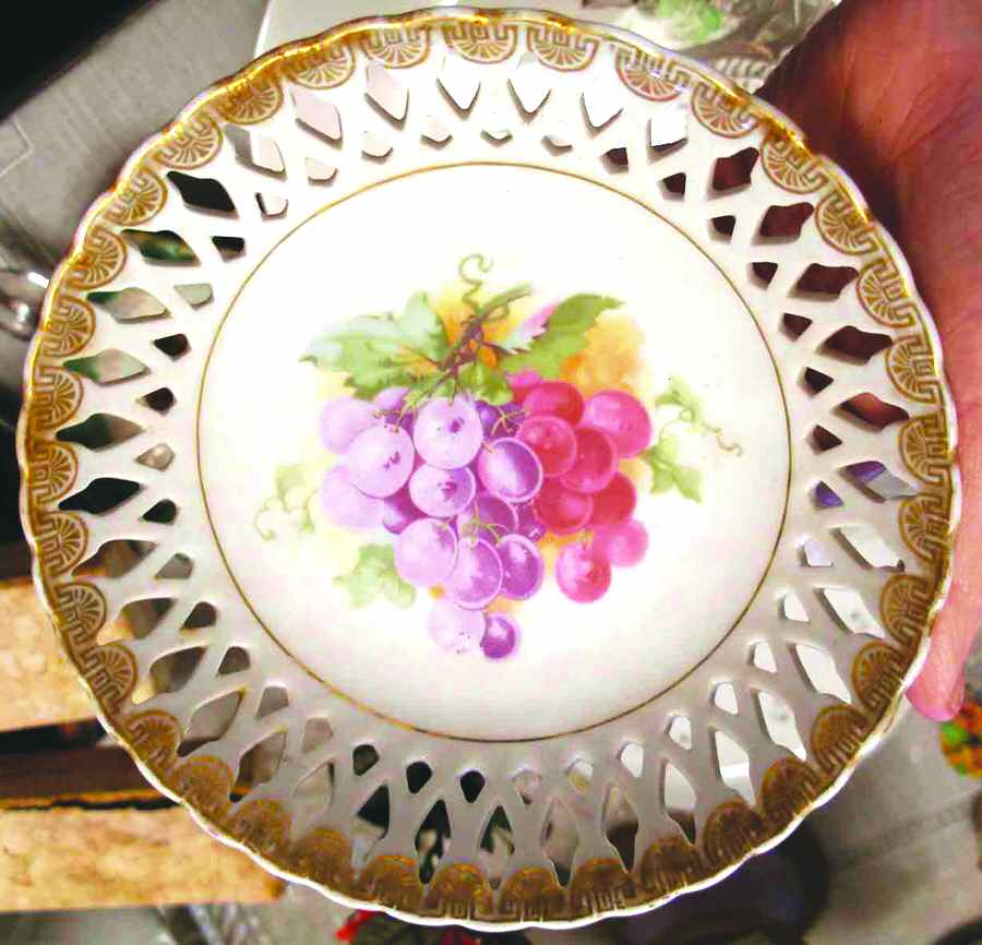 BAV284 Bread & Butter Plate by Bavaria-1