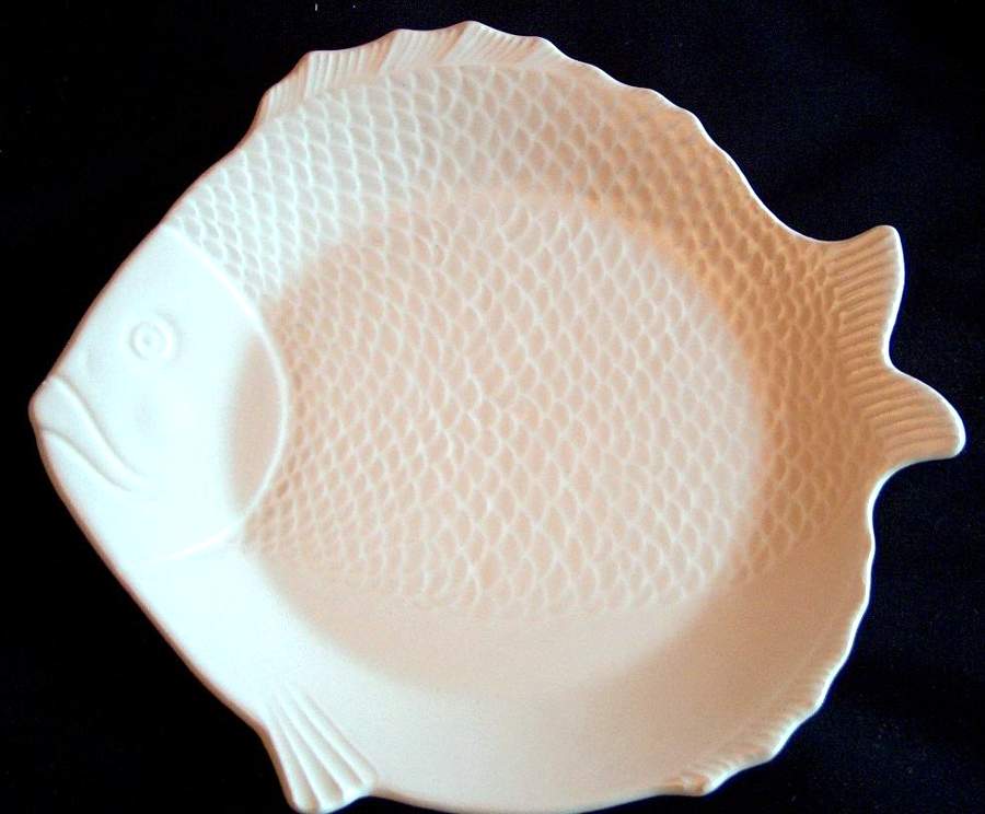 Chicken of the Sea 9" Fish Plate by Bauer-1