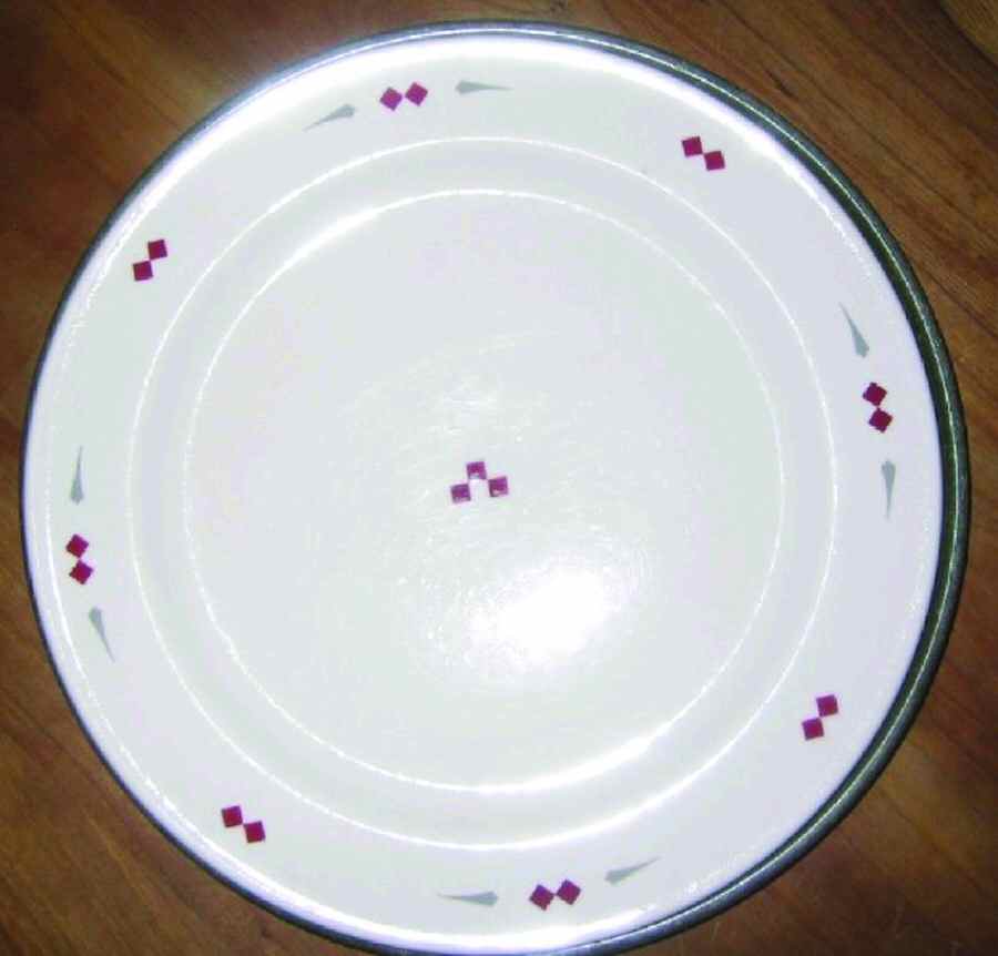 BUF130 Dinner Plate by Buffalo Pottery-1