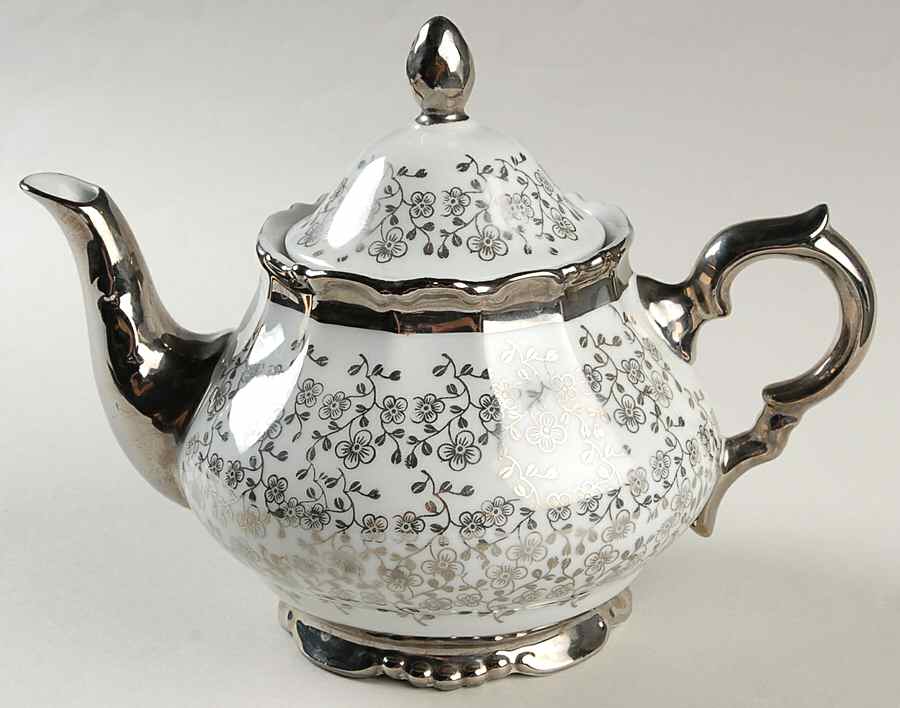 BTH188 Teapot & Lid by Bareuther & Co-1