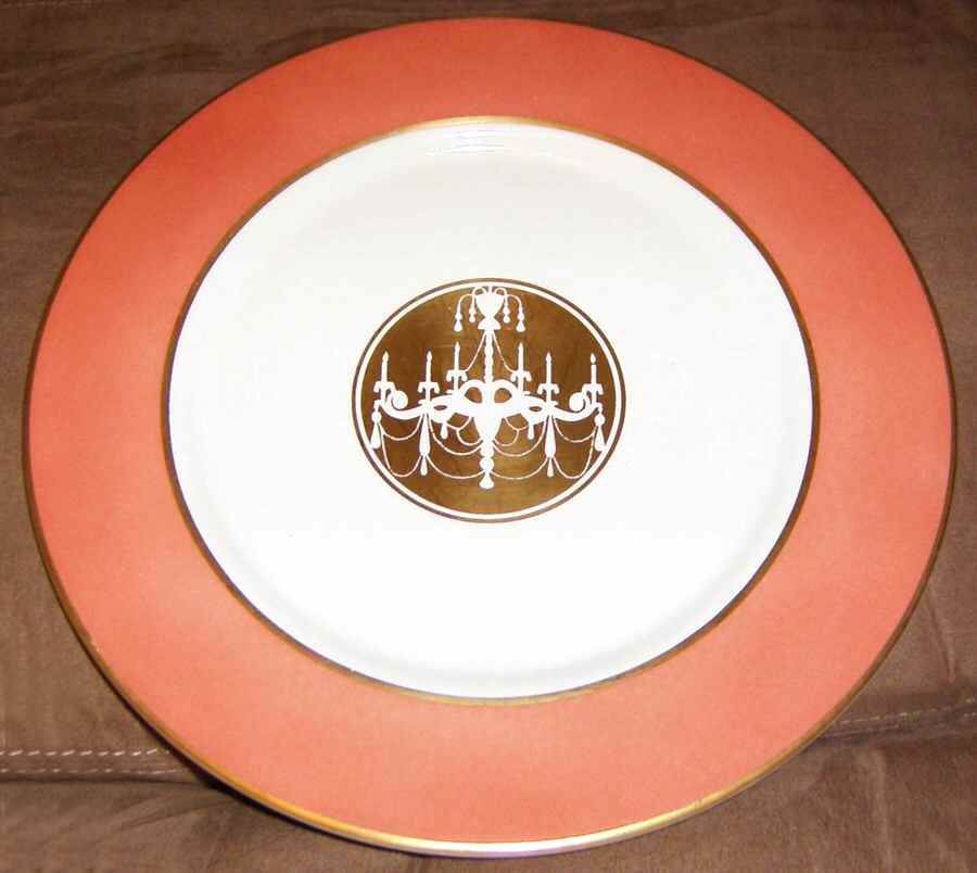 BUF132 Dinner Plate by Buffalo Pottery-1