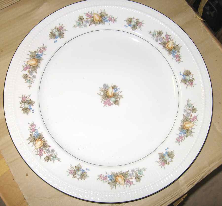 Autumn Fantasy Dinner Plate by Bristol (Japan)-1