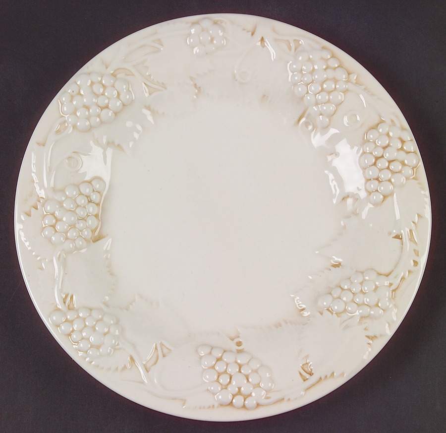 BPI11be Luncheon Plate by Bordallo Pinheiro-1