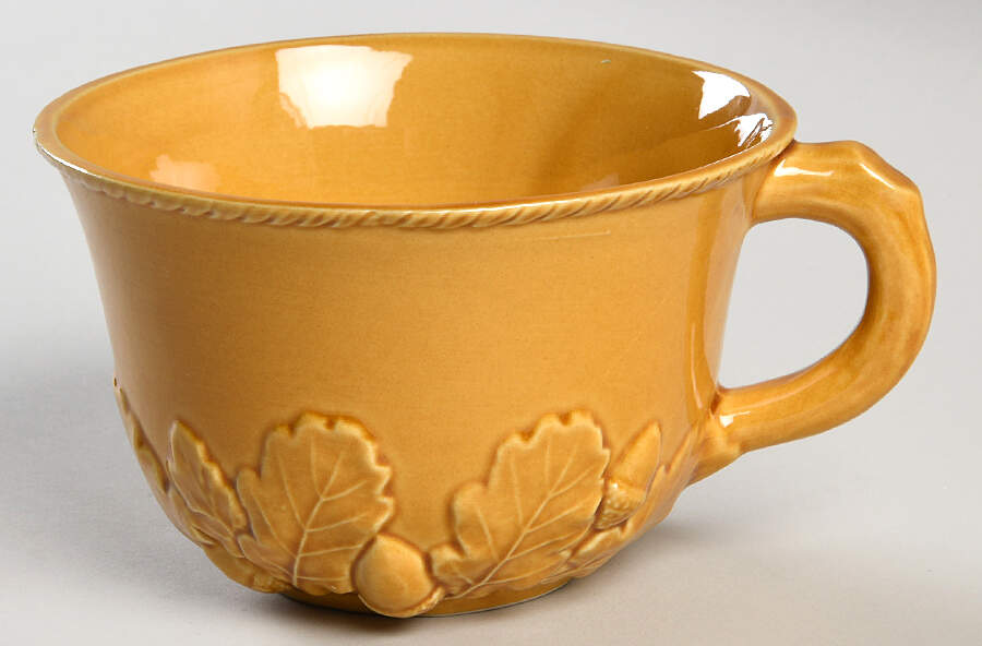 Oak Leaf Gold Footed Cup by Bordallo Pinheiro-1