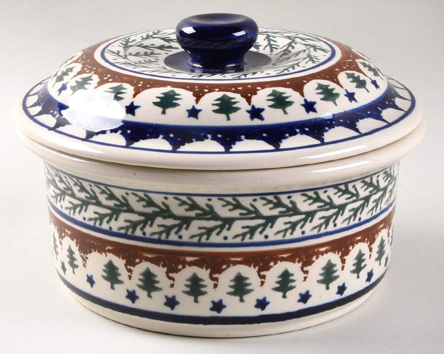 Evergreen 1.25 Qt Round Covered Casserole by BOLESLAWIEC-1