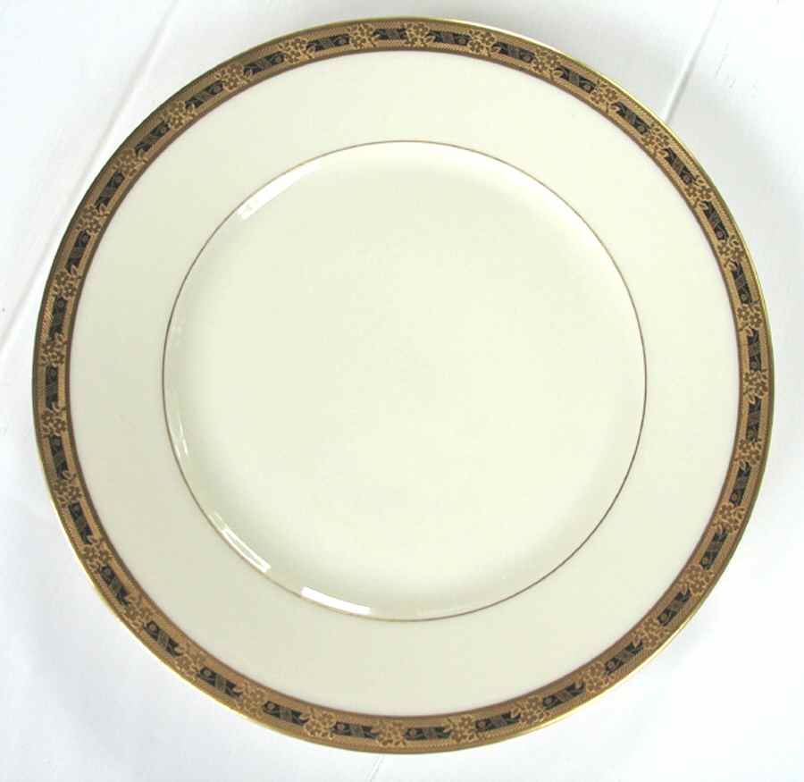 BLK142 Dinner Plate by Black Knight-1