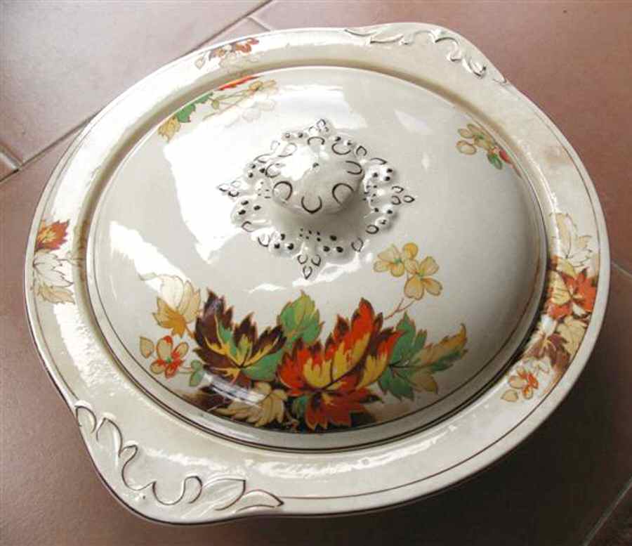 4784 Round Covered Vegetable by British Anchor-1