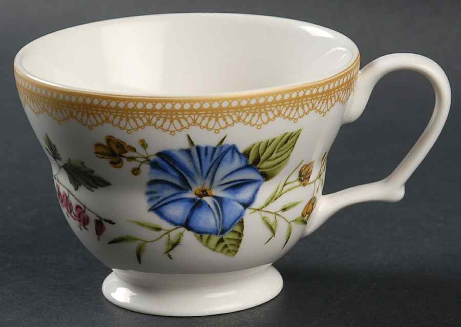 Crochet Flowers Footed Cup by Biltmore for Your Home-1