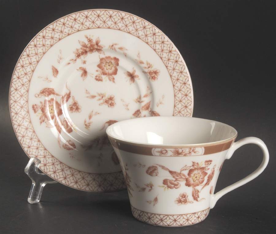 Lattice Flat Cup & Saucer Set by Biltmore for Your Home-1