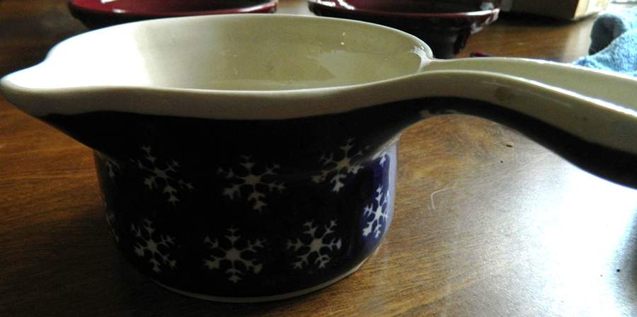 BOW17 Open Sauce Boat by BOLESLAWIEC-1