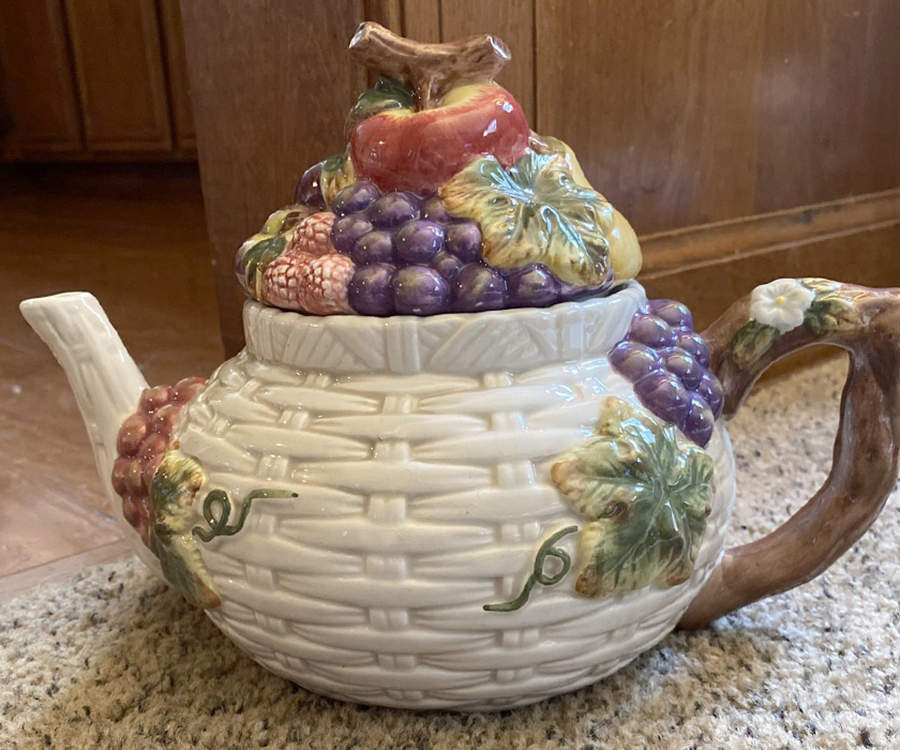 Cornucopia Collection Teapot & Lid by Baum Brothers-1
