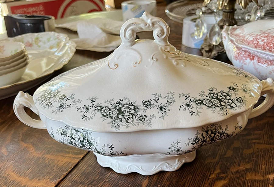 Lamare (No Trim) Oval Covered Vegetable by Buffalo Pottery-1