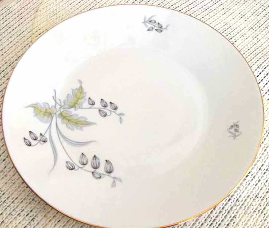 BAV320 Dinner Plate by Bavaria-1