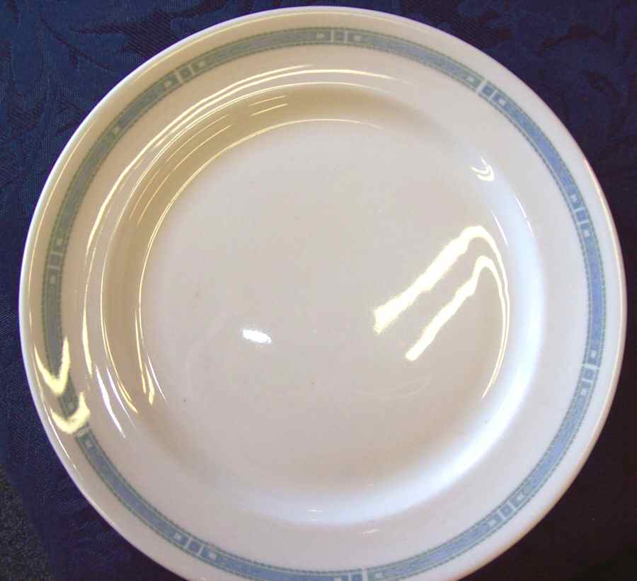 BUF144 Luncheon Plate by Buffalo Pottery-1