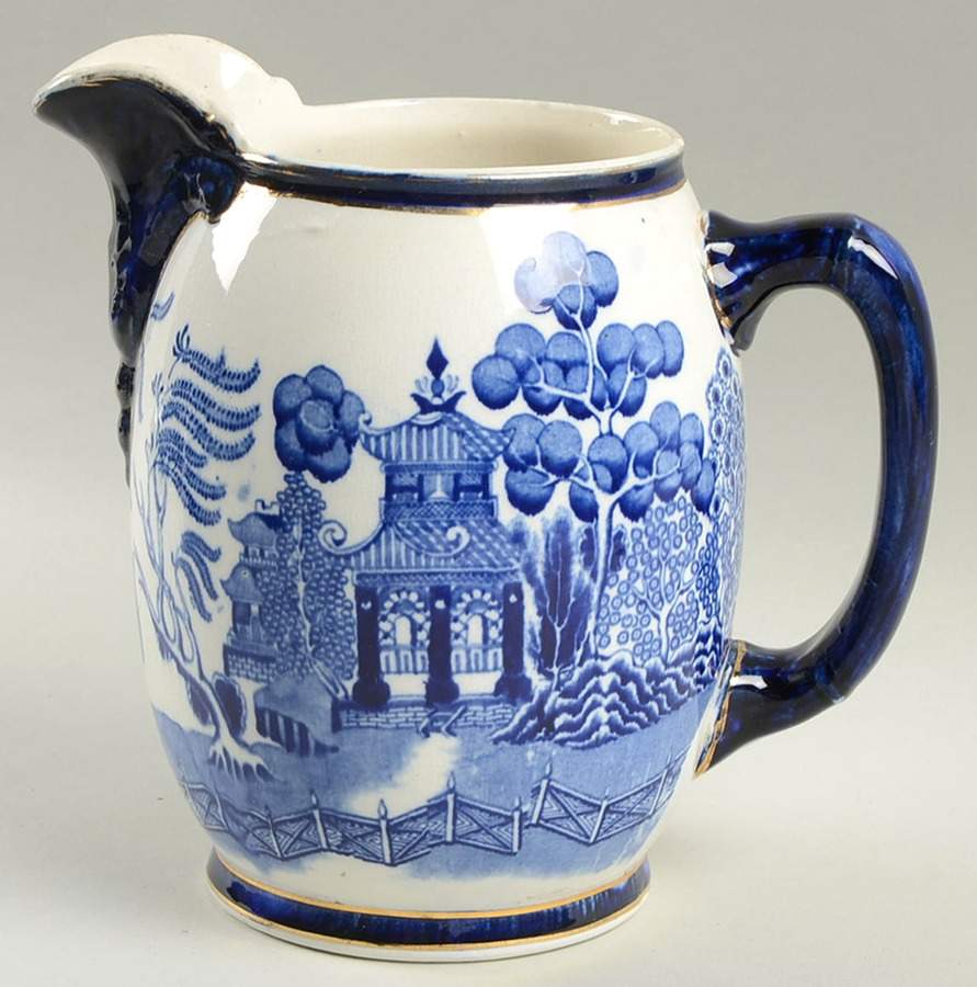 Blue Willow (Non Restaurant, Gold Trim) Jug by Buffalo Pottery-1