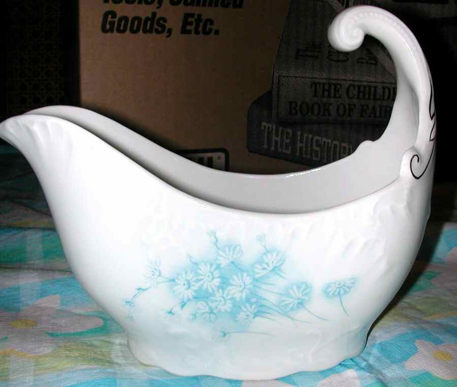 BWD600 Gravy Boat by Bawo & Dotter-1