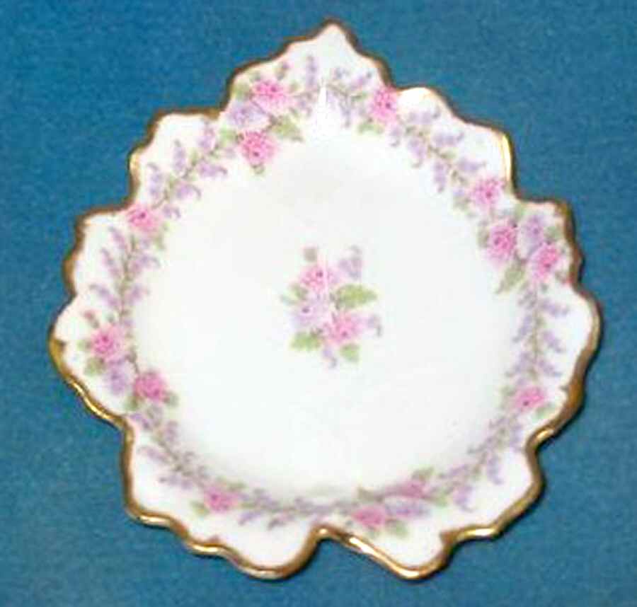 BWD604 Leaf Shaped Dish by Bawo & Dotter-1