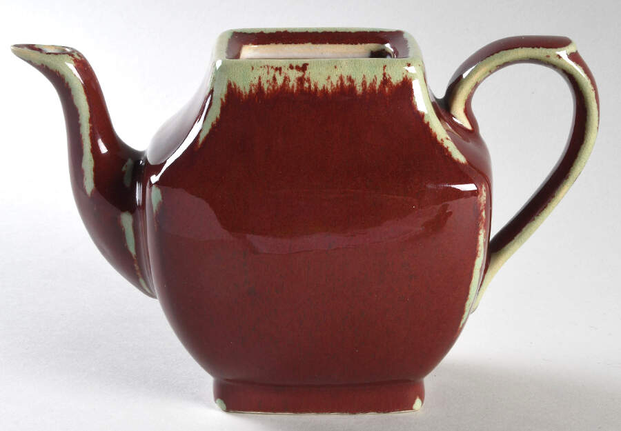 Tudor Teapot No Lid by Bombay-1