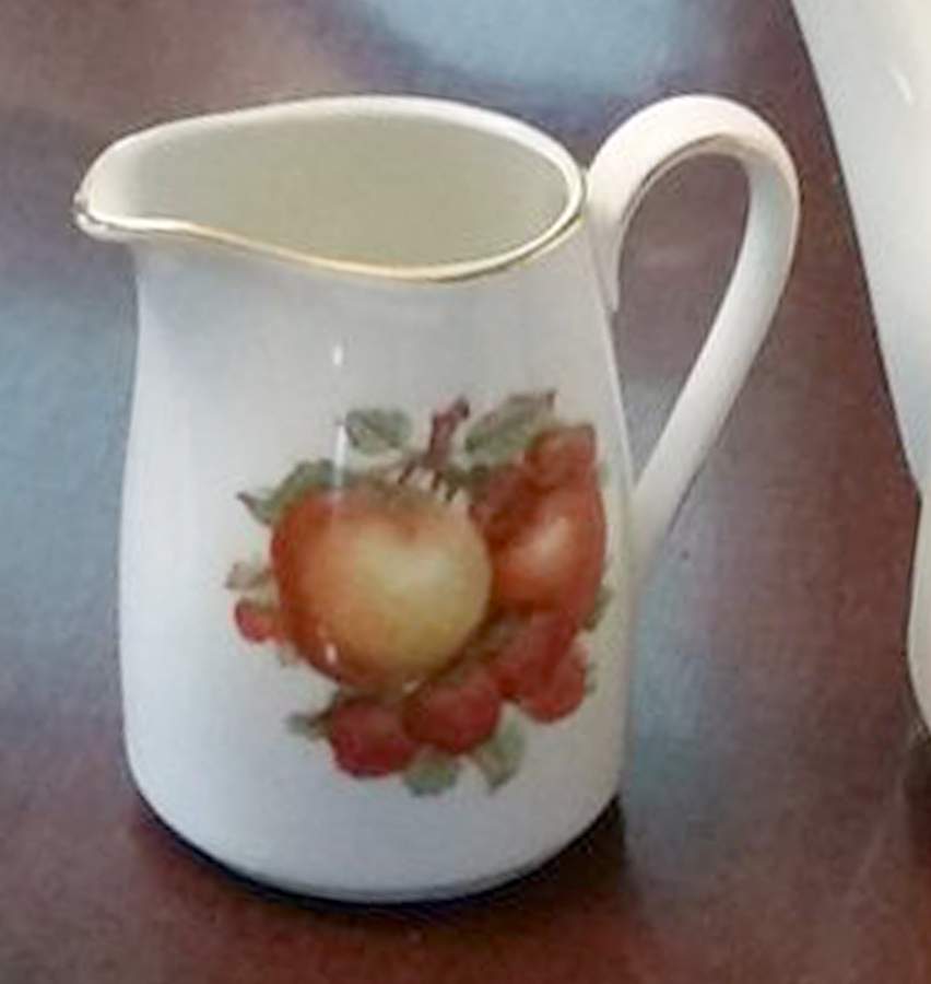 BTH4 (1-16" Gold Trim) Creamer by Bareuther & Co-1
