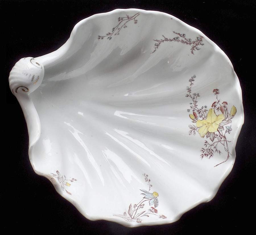 BBD5 Shell Shaped Dish by BBD-Karlsbad-1