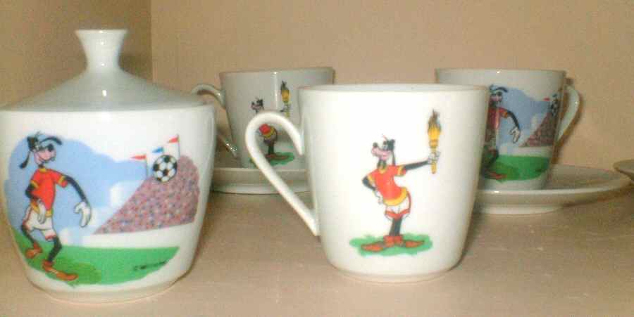 BTH208 Flat Cup & Saucer Set by Bareuther & Co-1