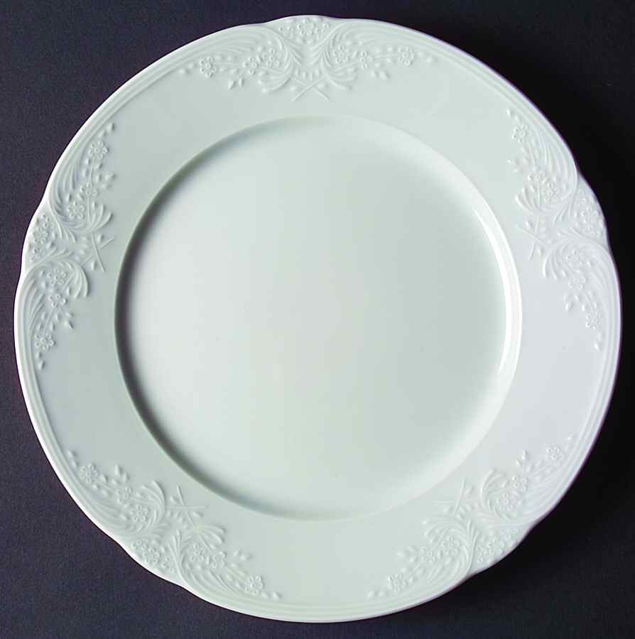 BVX1 Dinner Plate by Bonvida-1