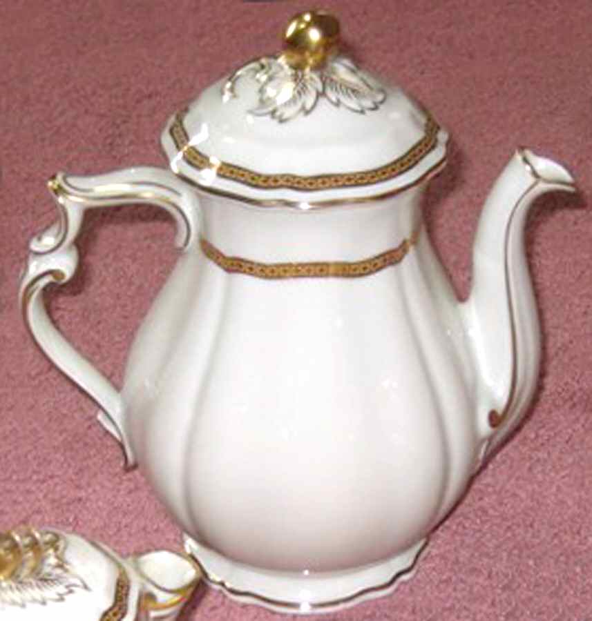 BER535 Coffee Pot & Lid by Bernardaud-1