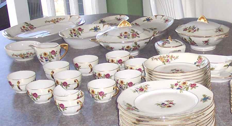Miami Round Covered Vegetable by Jean Boyer (Limoges)-1
