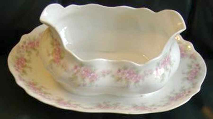 BWD620 Gravy Boat with Attached Underplate by Bawo & Dotter-1