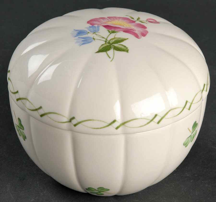 Emerald Isle 3" Round Box & Lid by Belleek Pottery (Ireland)-1