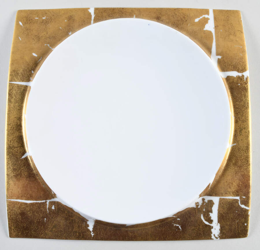 Feuille d'Or Dinner Plate by Bernardaud-1