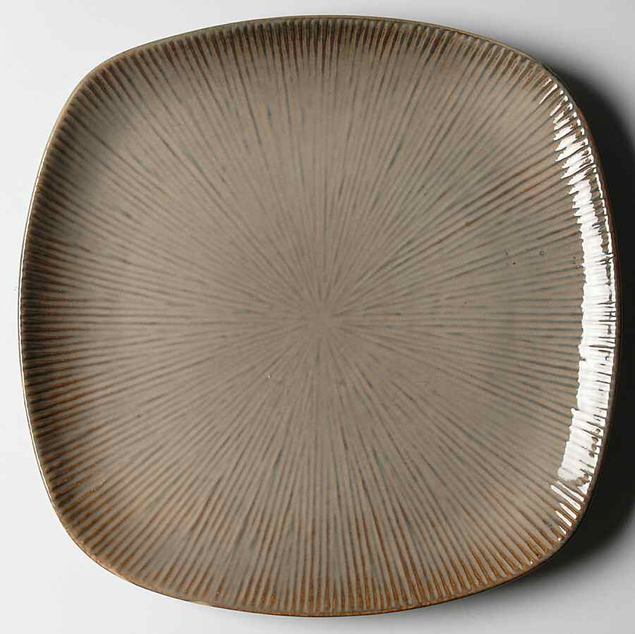 Radiant Lines Linen Dinner Plate by Baum Brothers-1