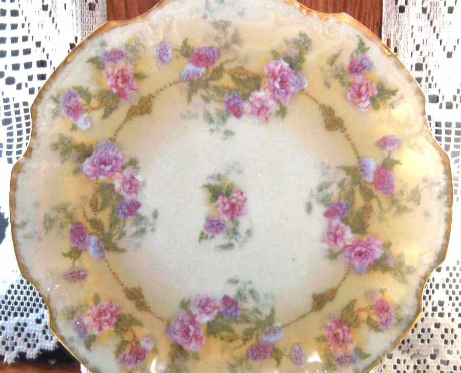 BOG109 Dinner Plate by George Borgfeldt-1