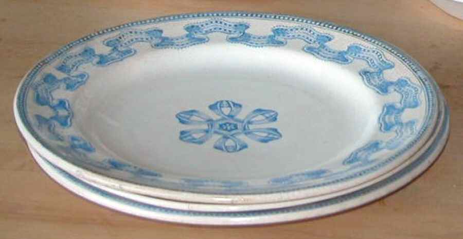 Ribbon Dinner Plate by Baker & Co-1