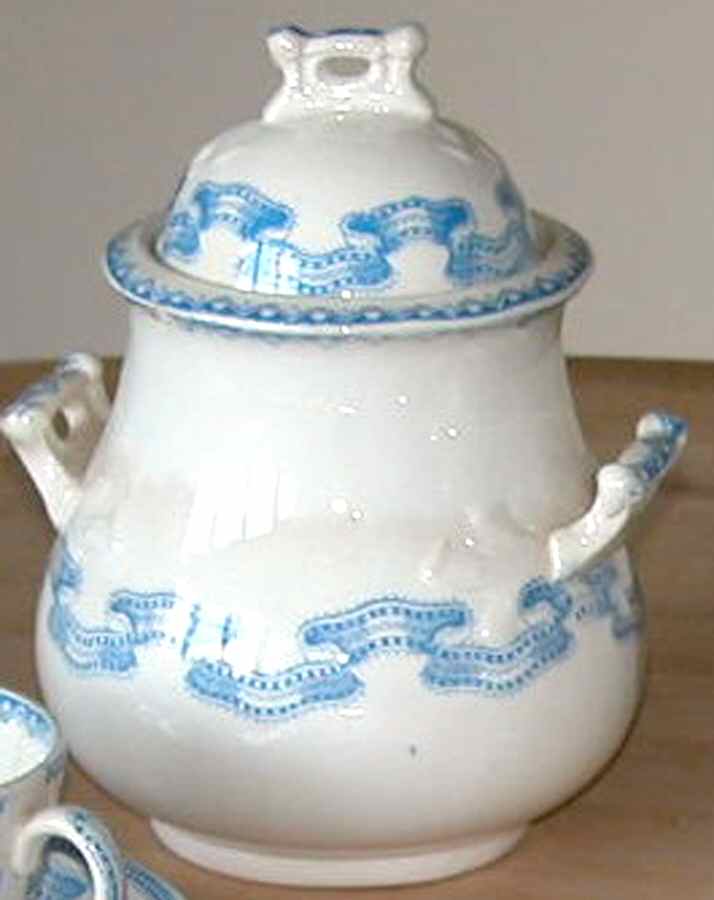 Ribbon Sugar Bowl & Lid by Baker & Co-1