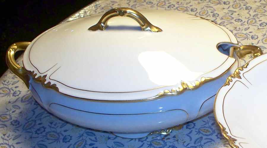 BAL42 Oval Tureen & Lid by H Balleroy-1