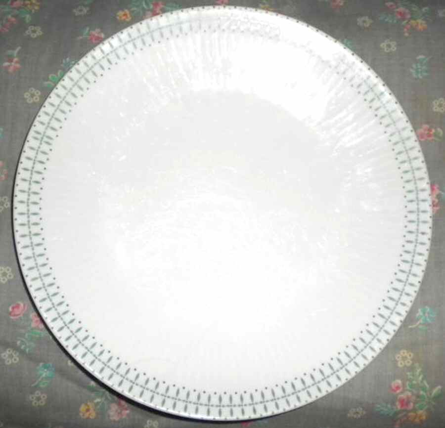 BTH226 Dinner Plate by Bareuther & Co-1