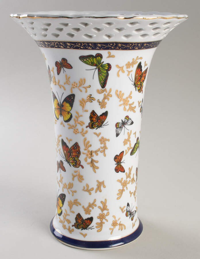 Butterfly Collection 10" Vase by Baum Brothers-1