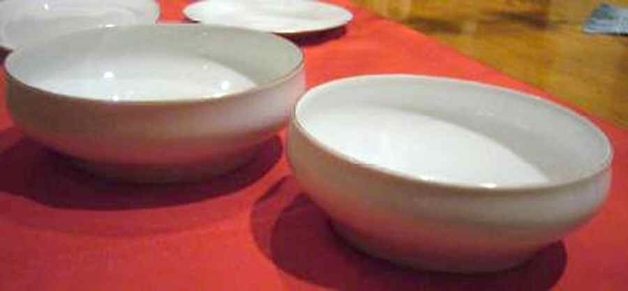 Leda 8" Round Vegetable Bowl by Bing & Grondahl-1