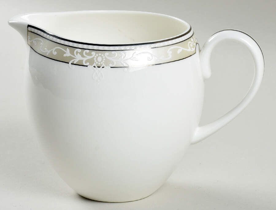 Satinwood Creamer by Biltmore for Your Home-1