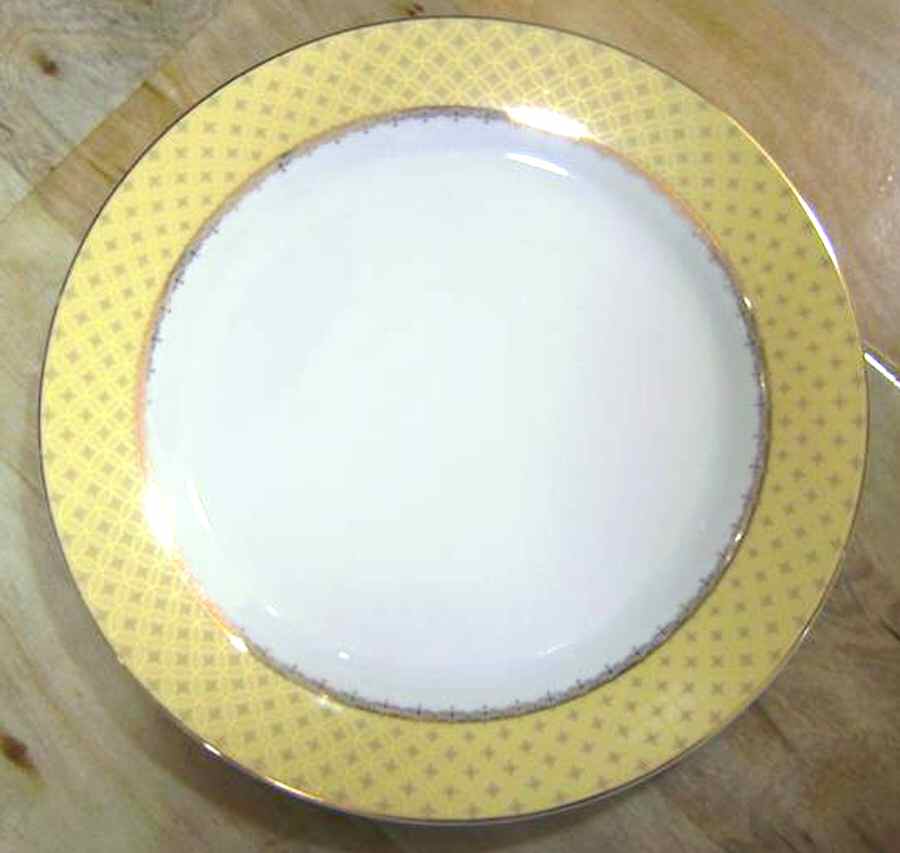 B1L2 Yellow Dinner Plate by Bella Lux-1