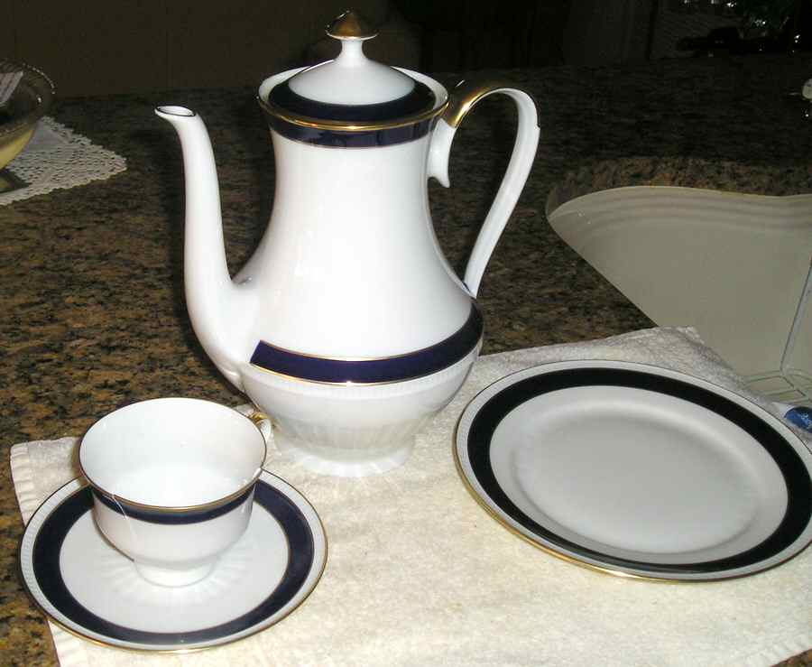 BTH229 Coffee Pot & Lid by Bareuther & Co-1