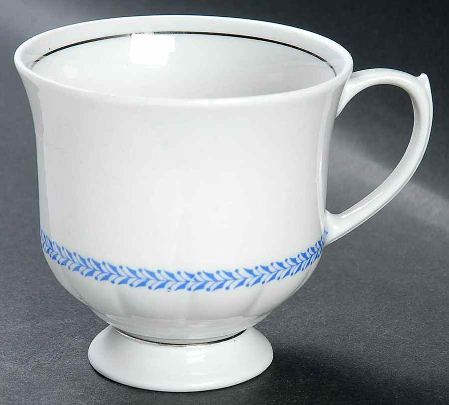St Nazare Footed Cup by Baum Brothers-1