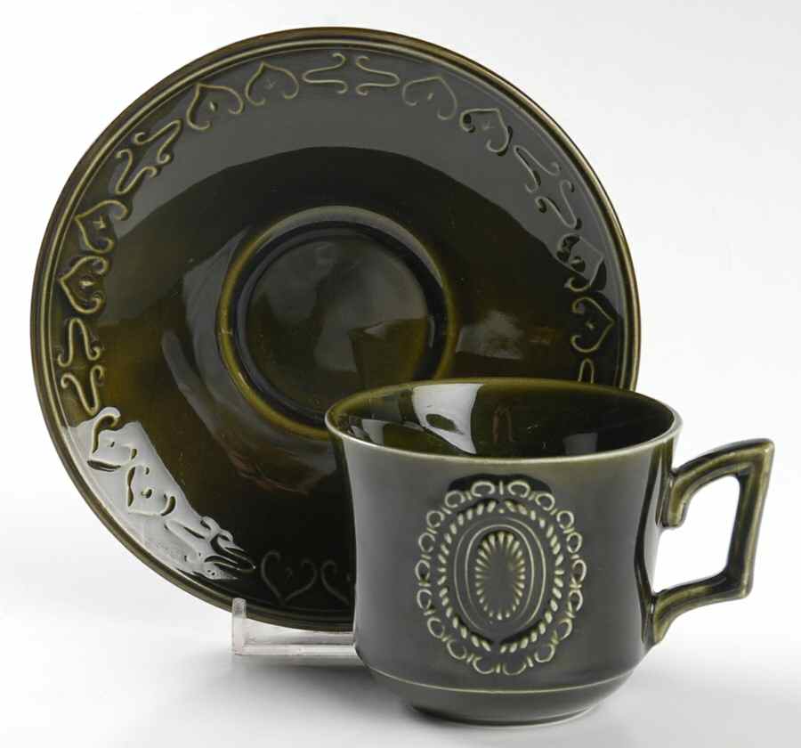 Barbeque Green Flat Cup & Saucer Set by Barratts-1