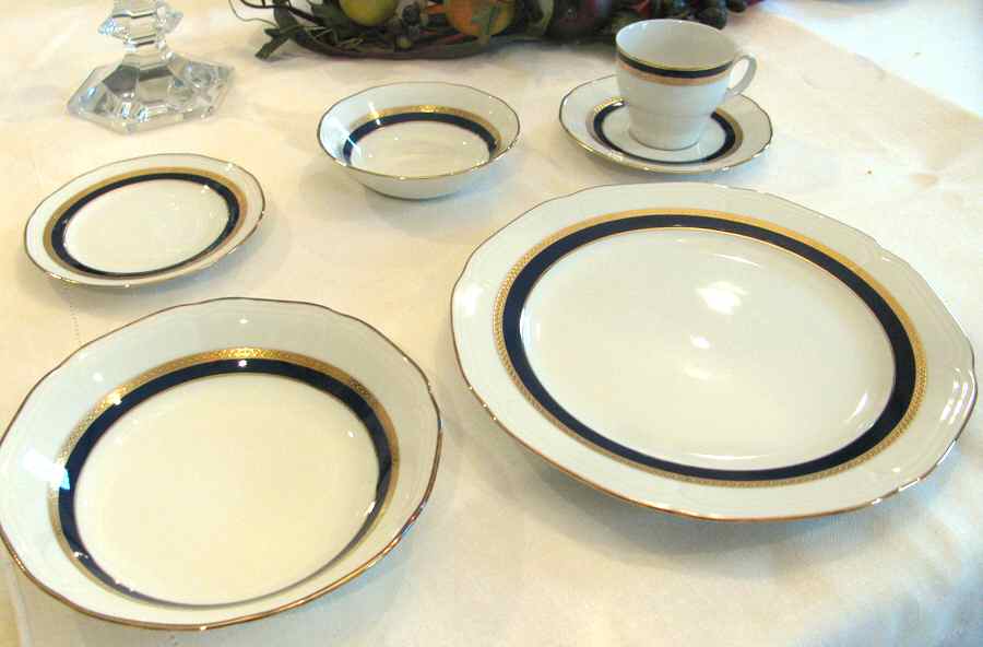 BTH239 Dinner Plate by Bareuther & Co-1