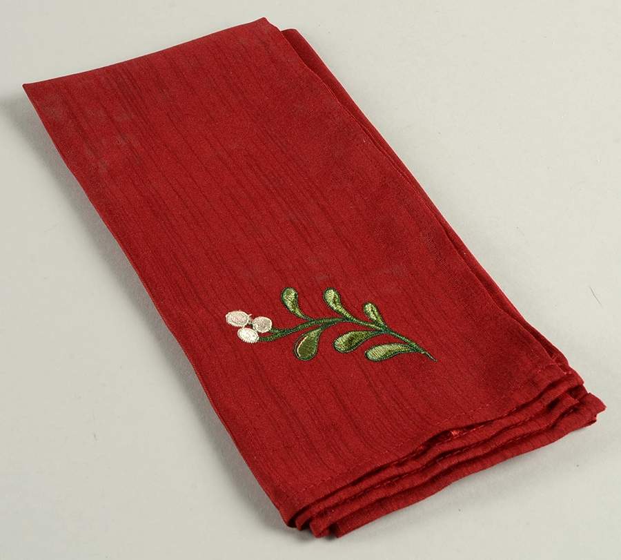 Mistletoe Cloth Napkin by Better Homes and Gardens-1